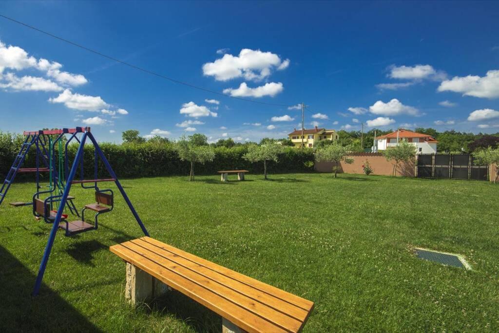 Villa Kanco Barban Eksteriør bilde