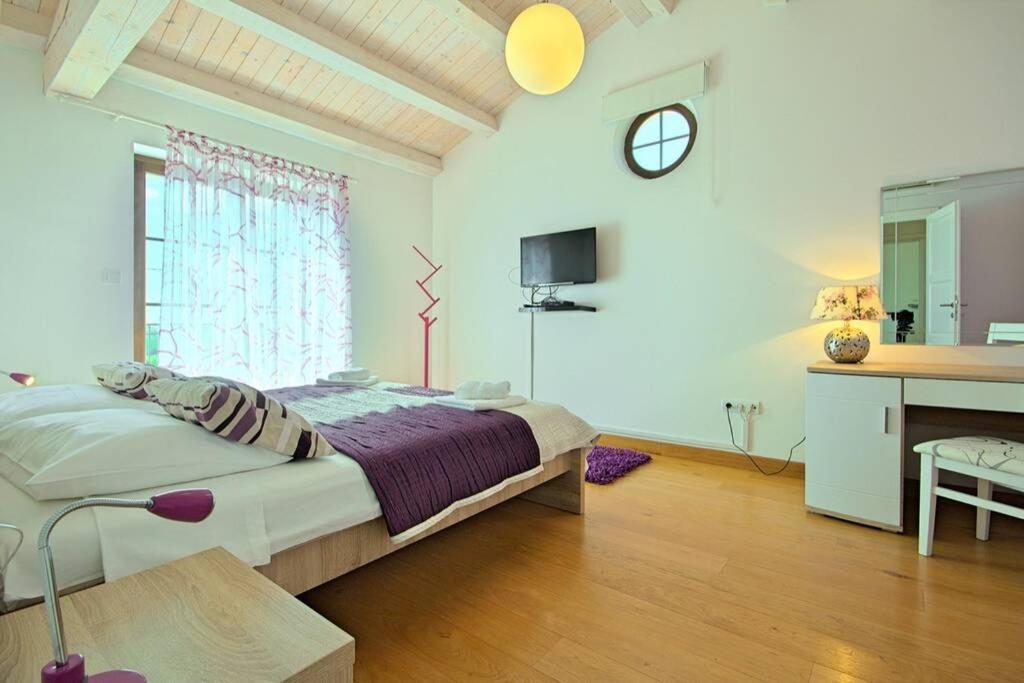 Villa Kanco Barban Eksteriør bilde
